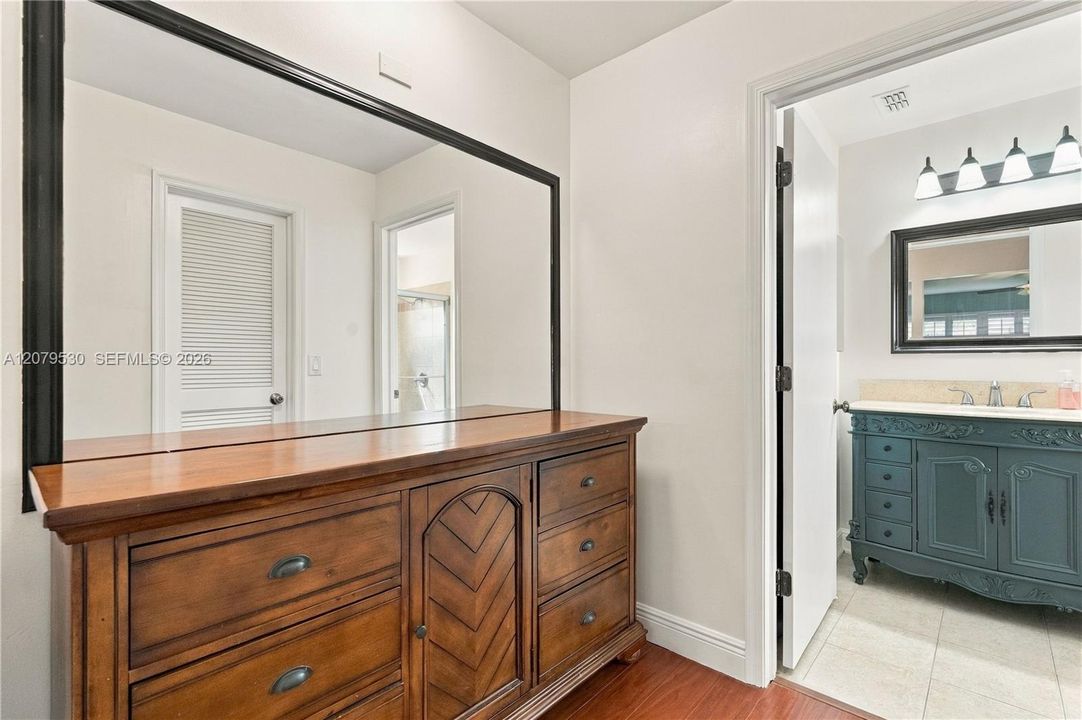 For Sale: $375,000 (2 beds, 2 baths, 1455 Square Feet)