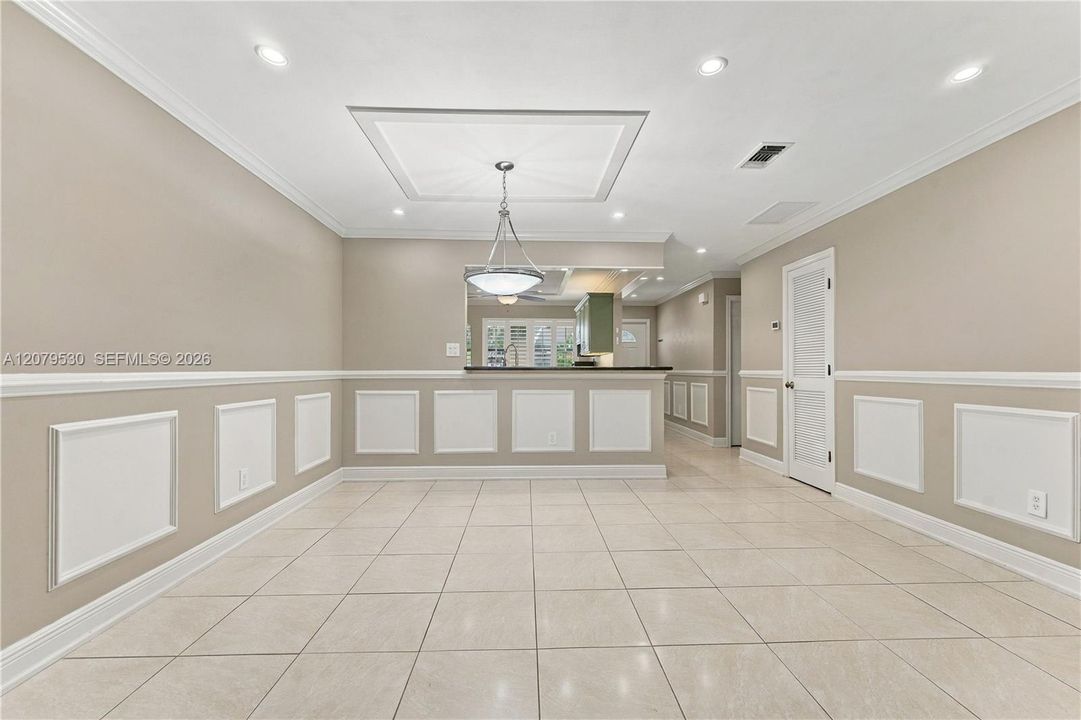 For Sale: $375,000 (2 beds, 2 baths, 1455 Square Feet)