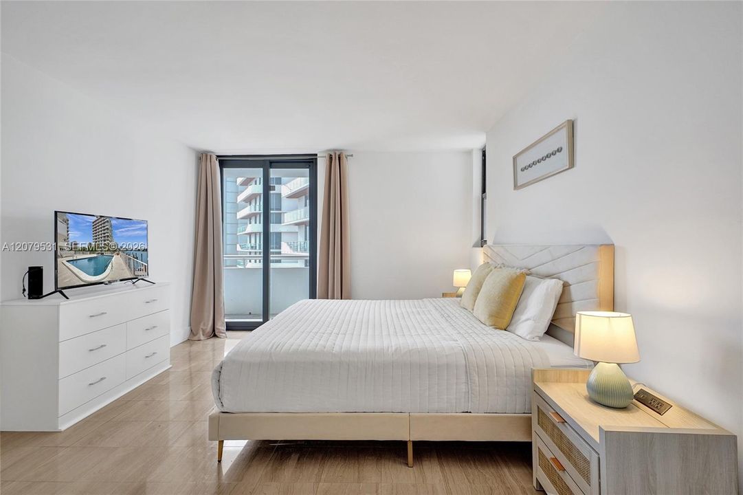For Rent: $4,200 (2 beds, 2 baths, 1311 Square Feet)