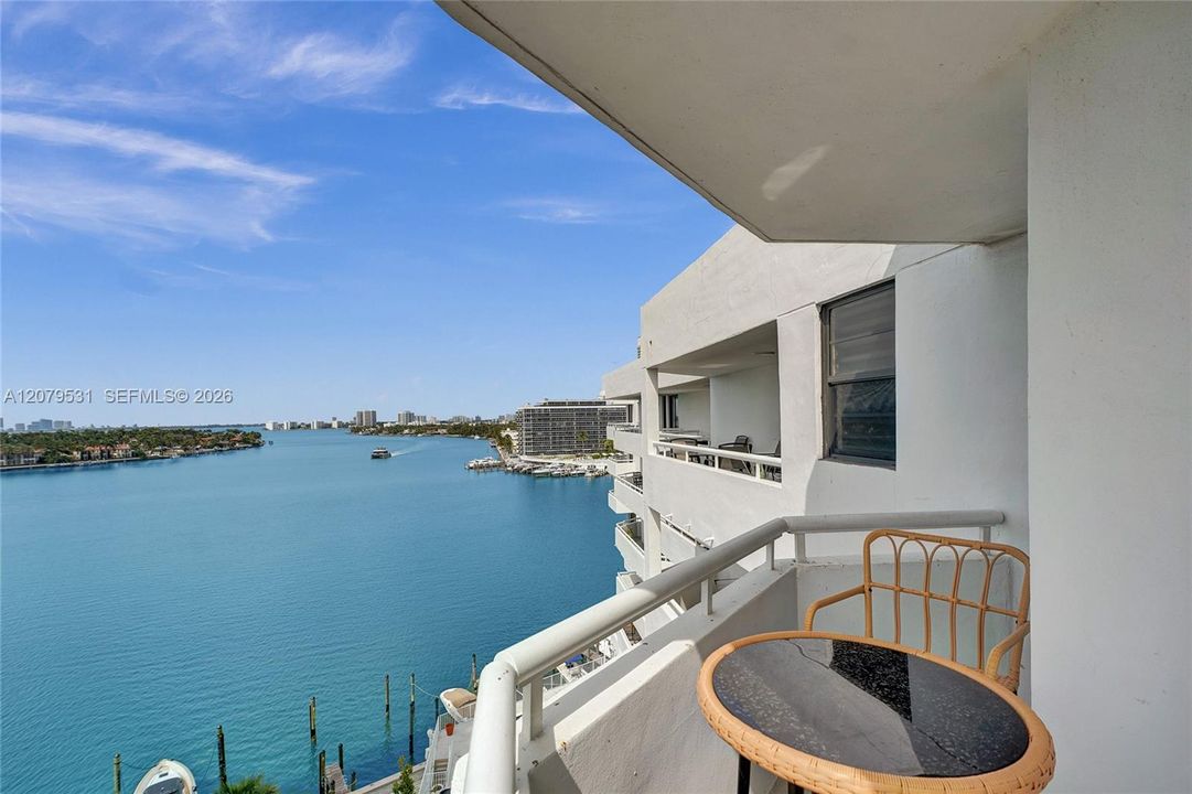 For Rent: $4,200 (2 beds, 2 baths, 1311 Square Feet)