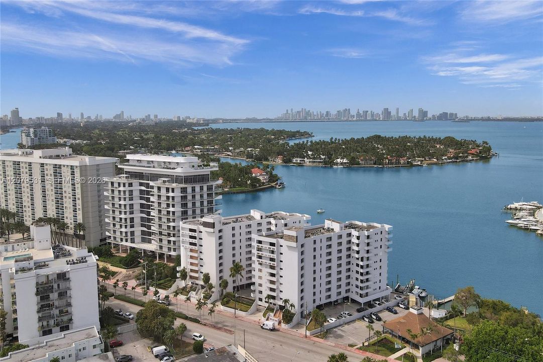For Rent: $4,200 (2 beds, 2 baths, 1311 Square Feet)