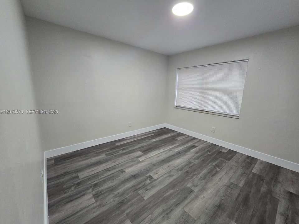 В аренду: $1,700 (3 спален, 1 ванн, 1252 Квадратных фут)