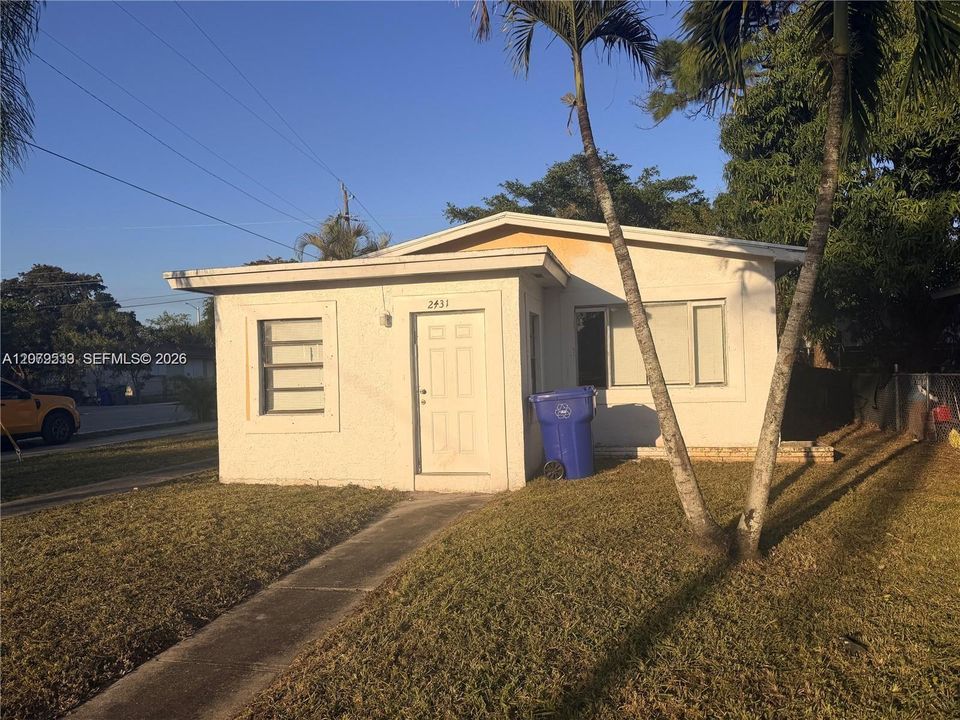 В аренду: $1,700 (3 спален, 1 ванн, 1252 Квадратных фут)