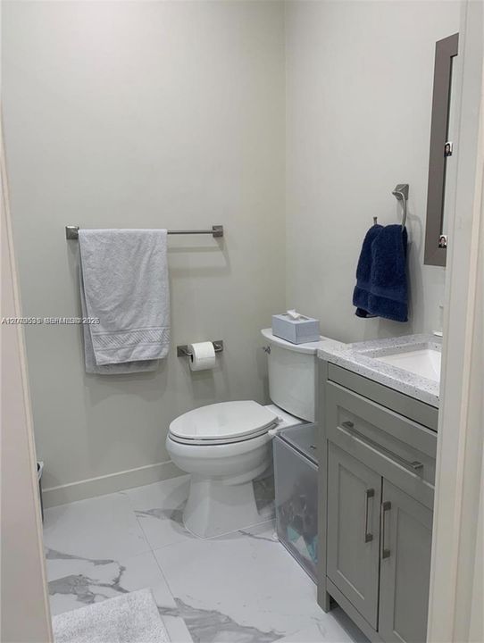 For Rent: $25,000 (5 beds, 4 baths, 4690 Square Feet)