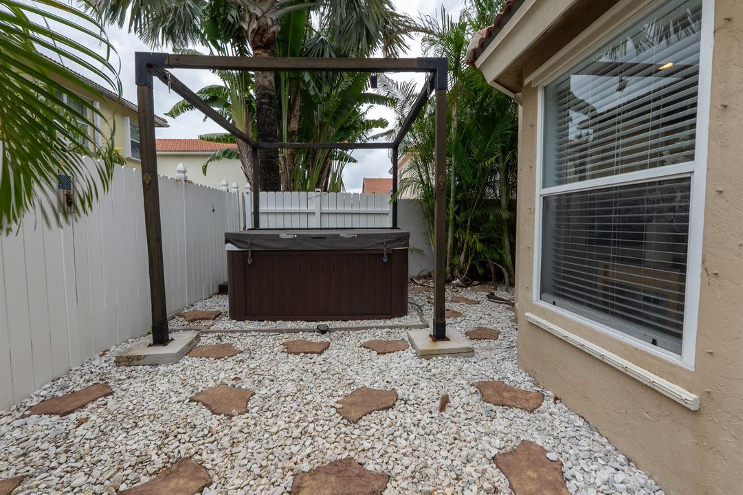 Above Ground Jacuzzi