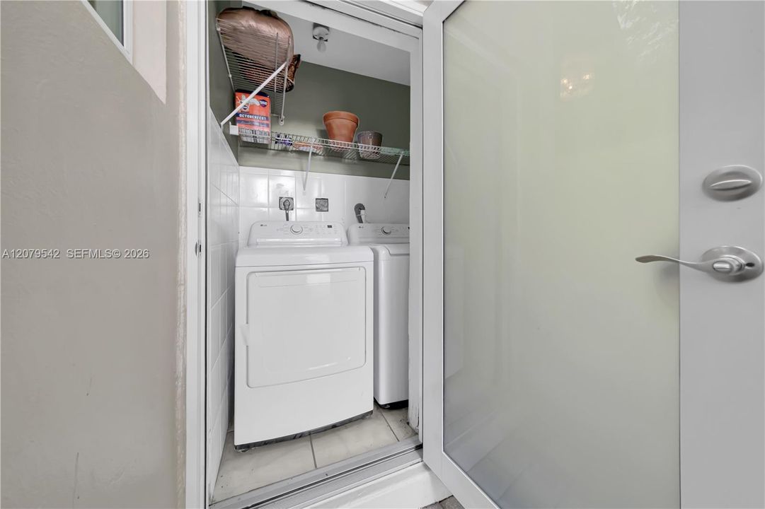 В аренду: $5,250 (2 спален, 2 ванн, 2088 Квадратных фут)