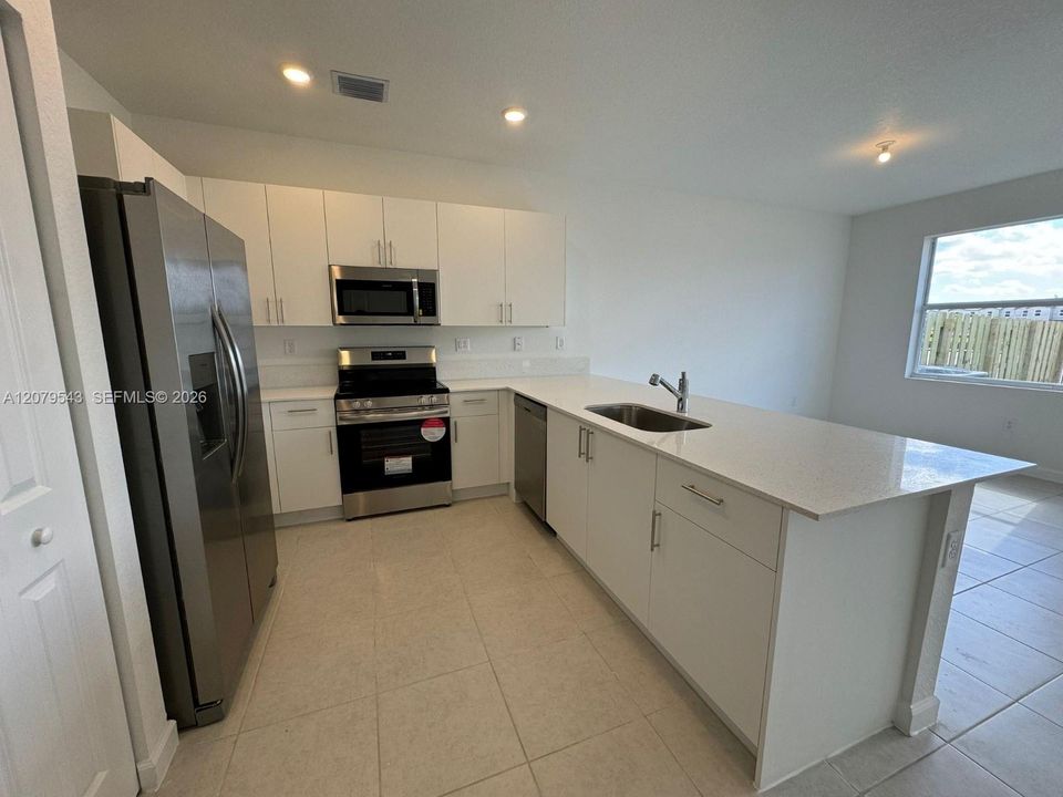 For Sale: $399,000 (3 beds, 2 baths, 1393 Square Feet)