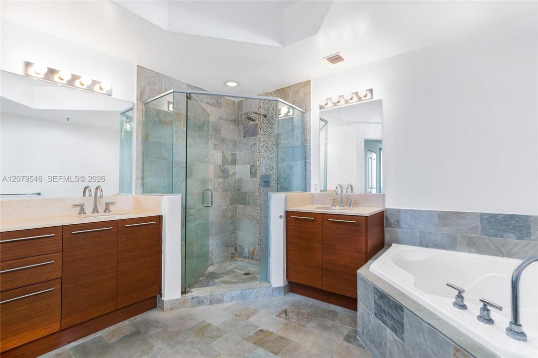 For Rent: $4,000 (3 beds, 3 baths, 1570 Square Feet)