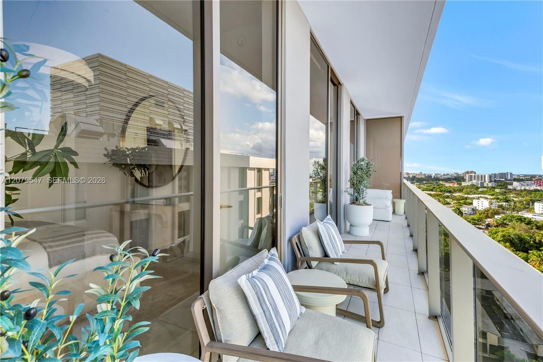 For Rent: $15,500 (2 beds, 2 baths, 886 Square Feet)