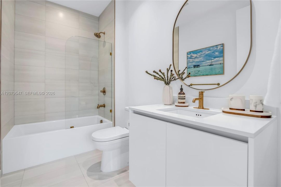 For Rent: $15,500 (2 beds, 2 baths, 886 Square Feet)