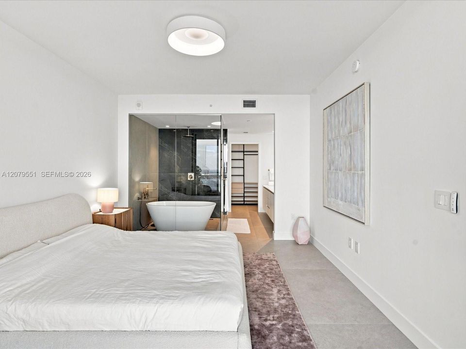 For Rent: $13,500 (3 beds, 3 baths, 1522 Square Feet)