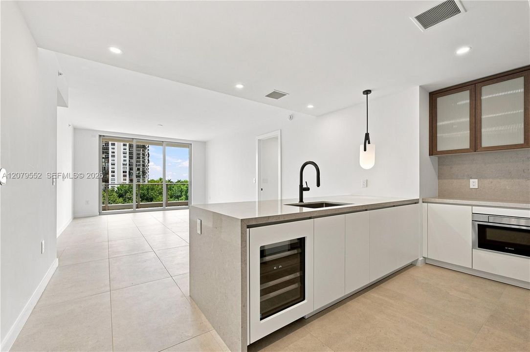 For Rent: $11,000 (3 beds, 3 baths, 1470 Square Feet)
