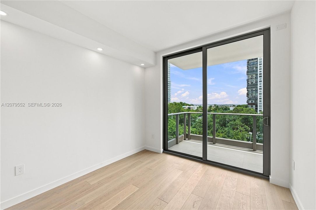 For Rent: $11,000 (3 beds, 3 baths, 1470 Square Feet)
