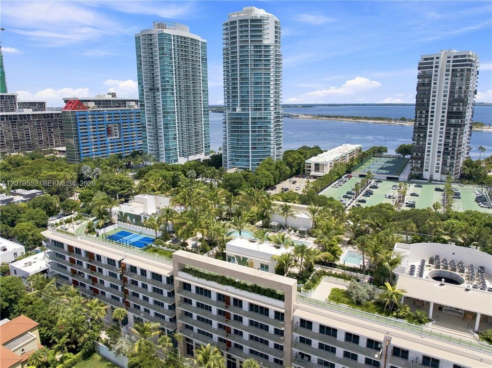 For Rent: $11,000 (3 beds, 3 baths, 1470 Square Feet)