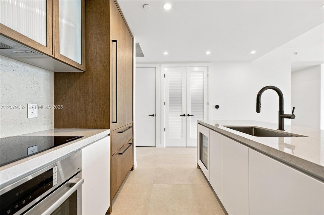 For Rent: $11,000 (3 beds, 3 baths, 1470 Square Feet)