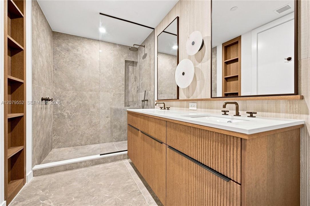 For Rent: $11,000 (3 beds, 3 baths, 1470 Square Feet)