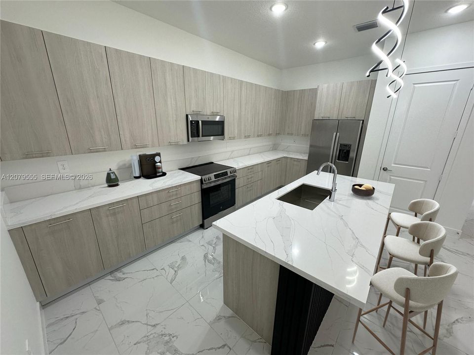 For Rent: $7,300 (5 beds, 4 baths, 3888 Square Feet)
