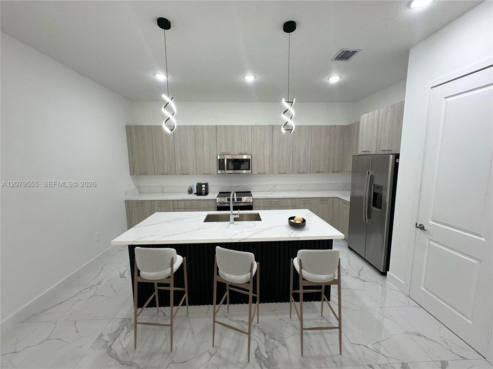 For Rent: $7,300 (5 beds, 4 baths, 3888 Square Feet)