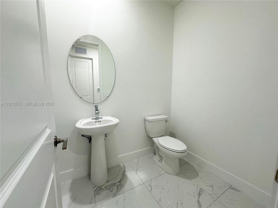 For Rent: $7,300 (5 beds, 4 baths, 3888 Square Feet)