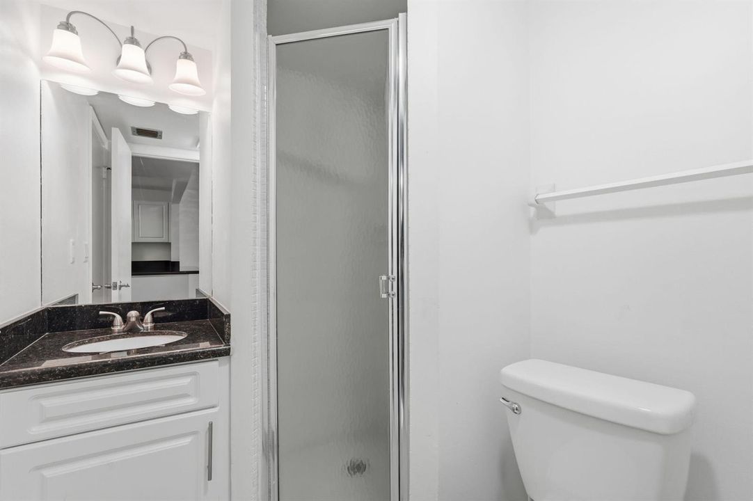 7-web-or-mls-9325_Lagoon_Pl_Unit_405_007