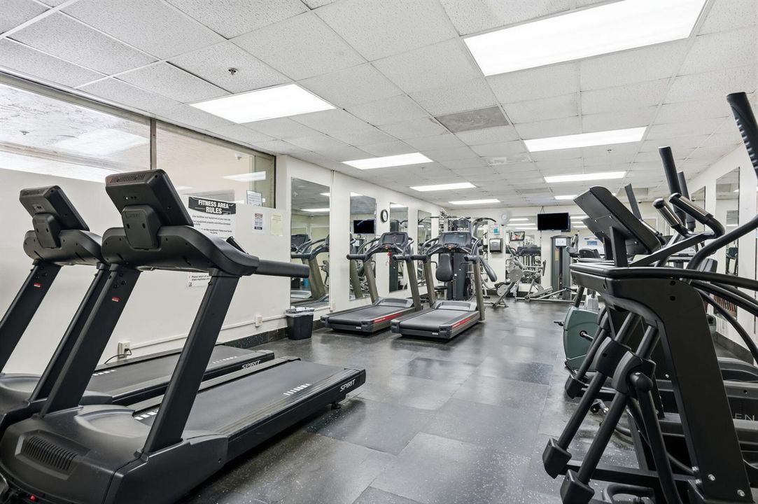 52-web-or-mls-9325_Lagoon_Pl_Unit_405_05