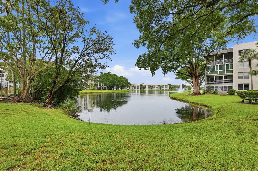 33-web-or-mls-9325_Lagoon_Pl_Unit_405_03