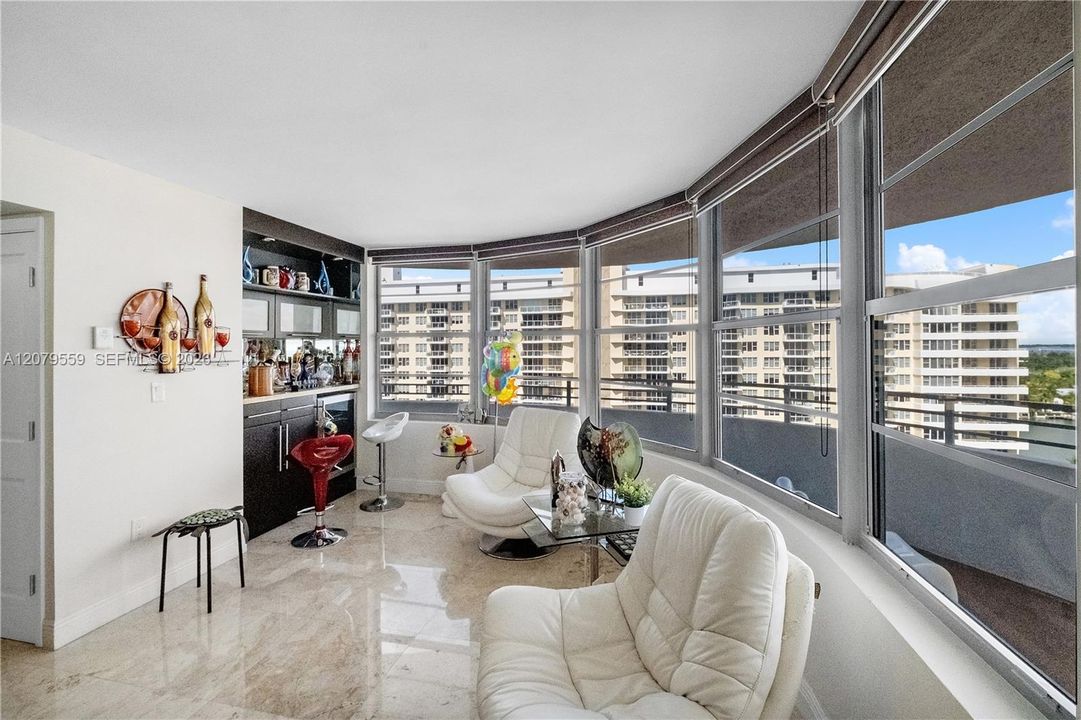For Rent: $3,100 (1 beds, 2 baths, 1047 Square Feet)