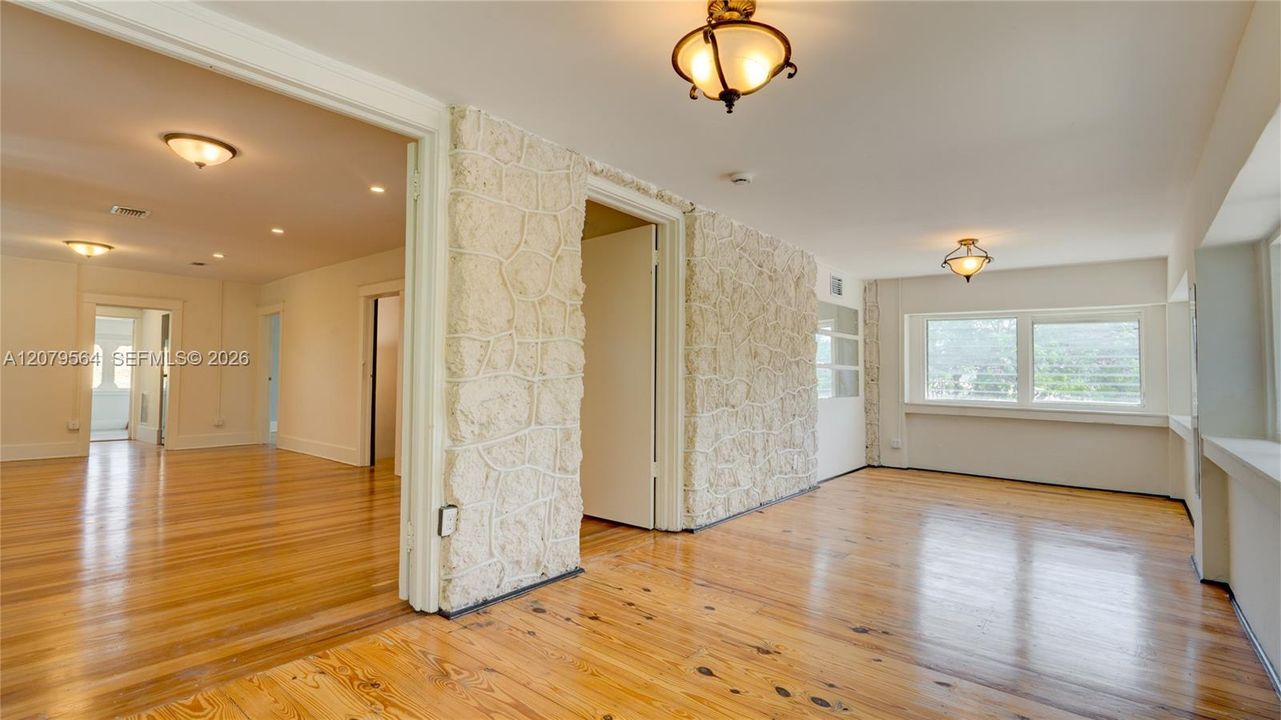 En Renta: $3,750 (2 camas, 2 baños, 2000 Pies cuadrados)