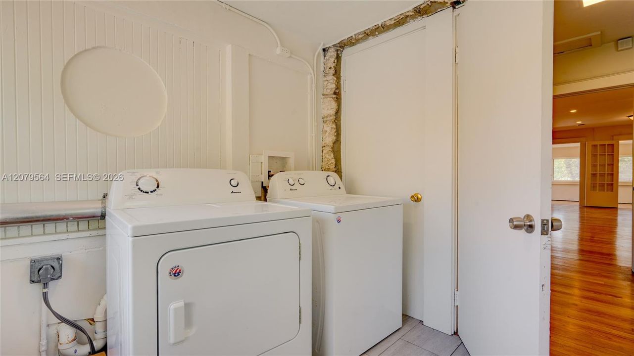 En Renta: $3,750 (2 camas, 2 baños, 2000 Pies cuadrados)