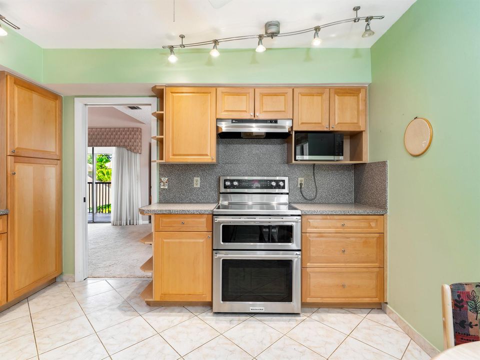 15. 6424 Pumpkin Seed Cir Unit 216 Inter
