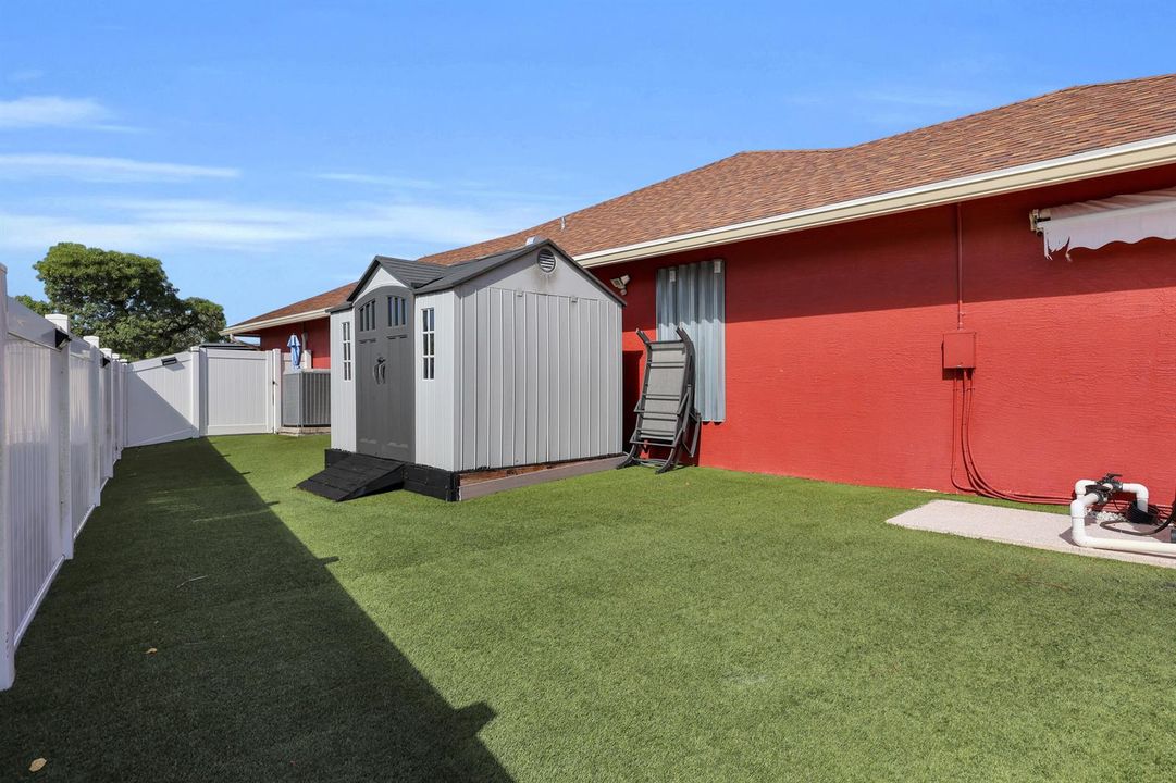 10_8p3a0543