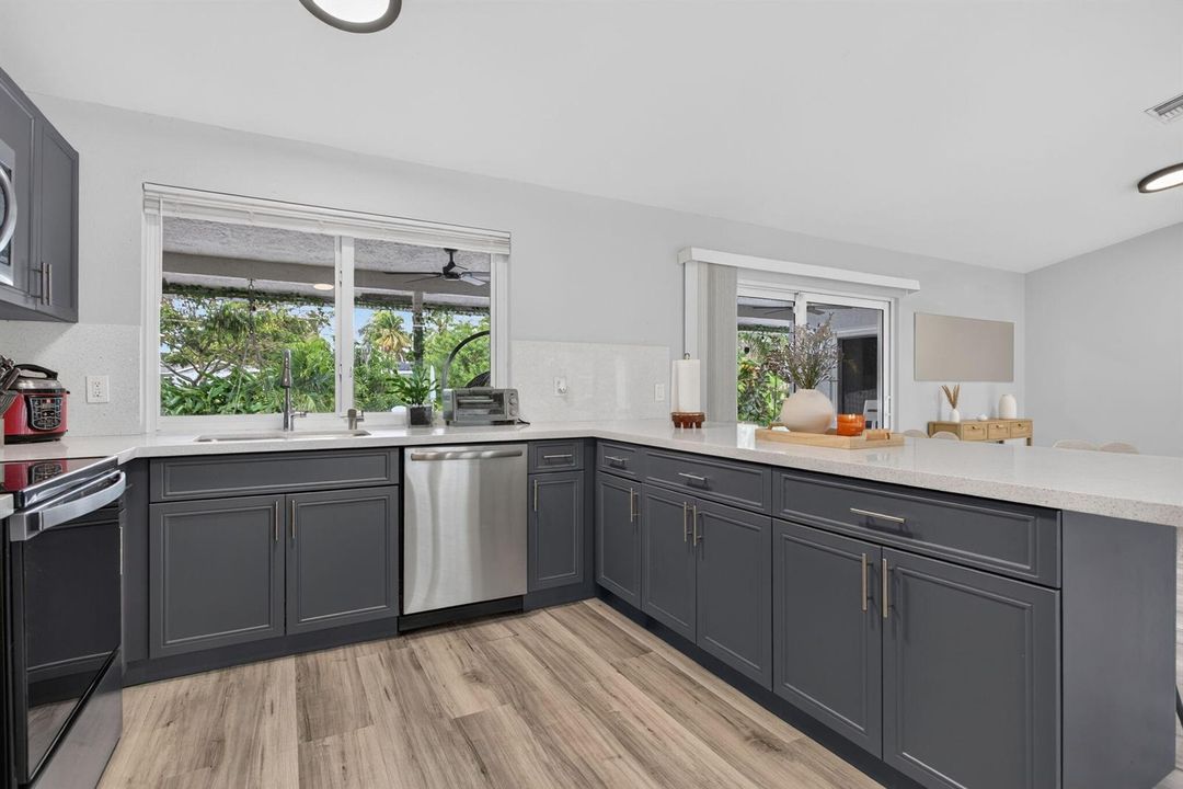 12-web-or-mls-4950-4823
