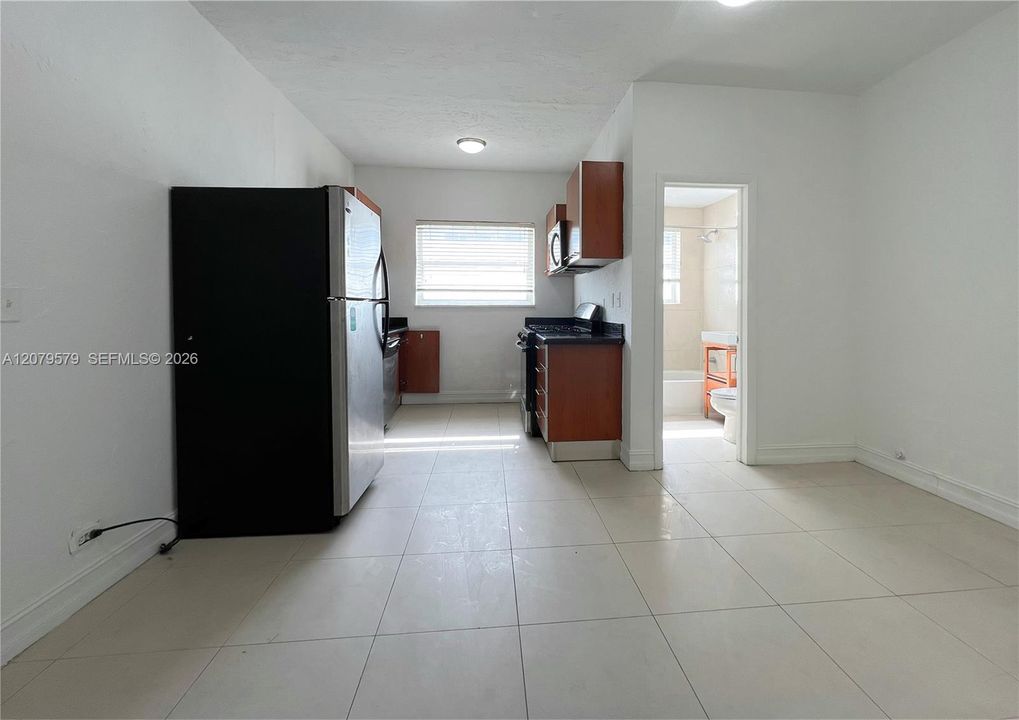 Activo con contrato: $1,600 (0 camas, 1 baños, 475 Pies cuadrados)