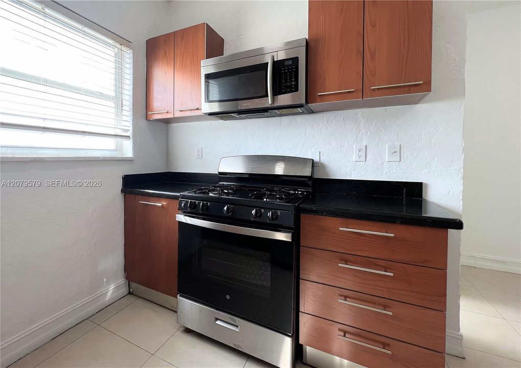 Activo con contrato: $1,600 (0 camas, 1 baños, 475 Pies cuadrados)