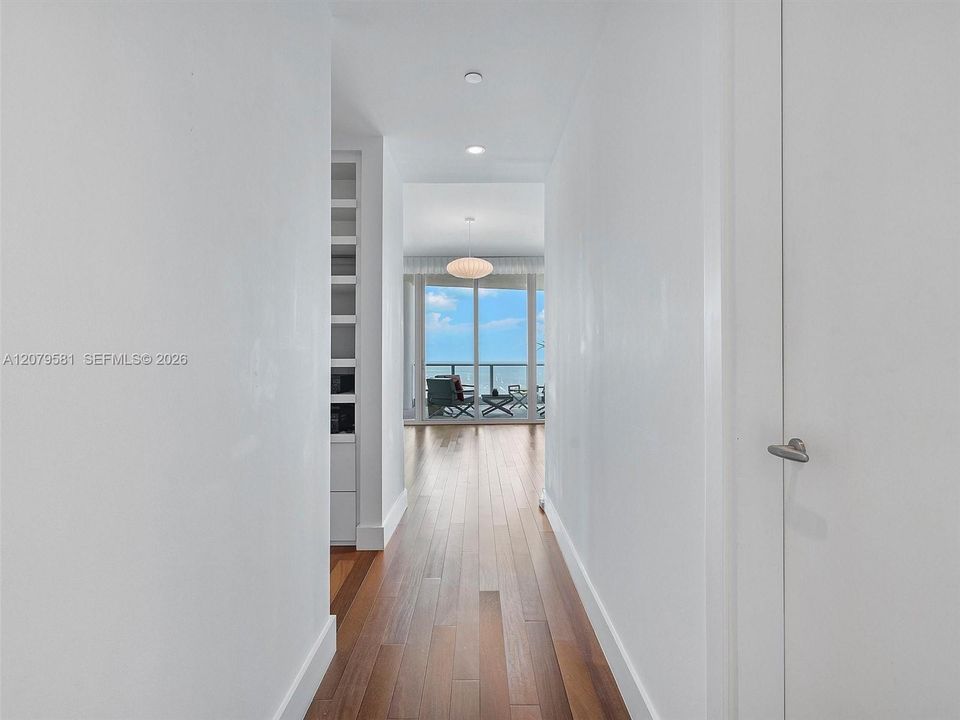 Primary suite
