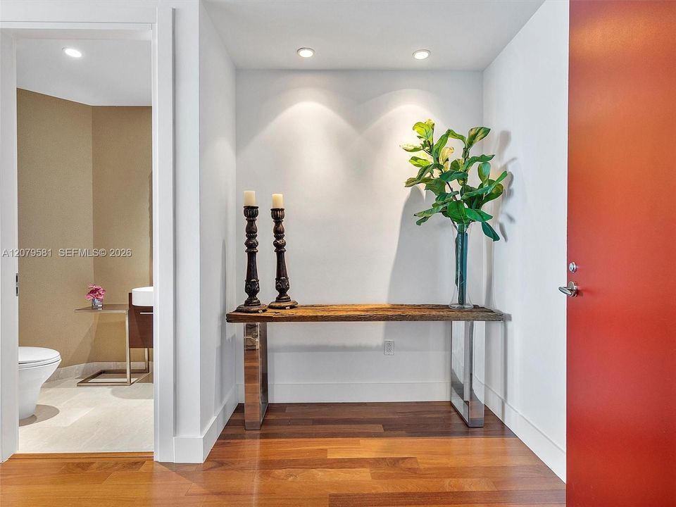 Private Elevator - Foyer entry