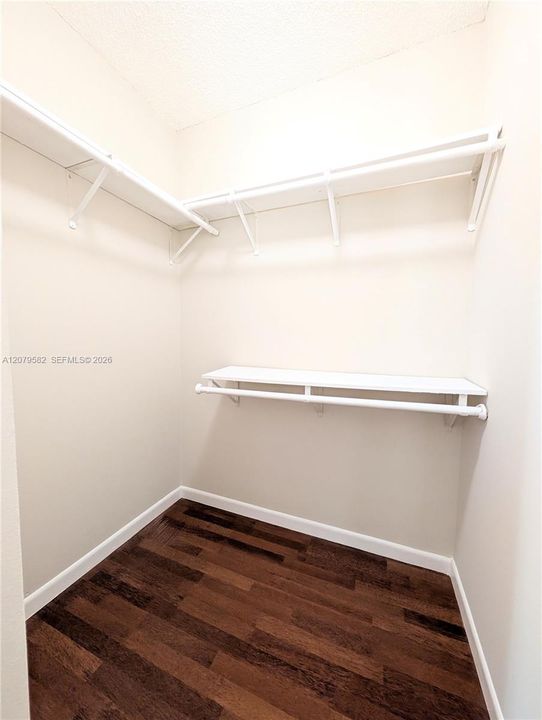 В аренду: $1,990 (3 спален, 2 ванн, 1232 Квадратных фут)