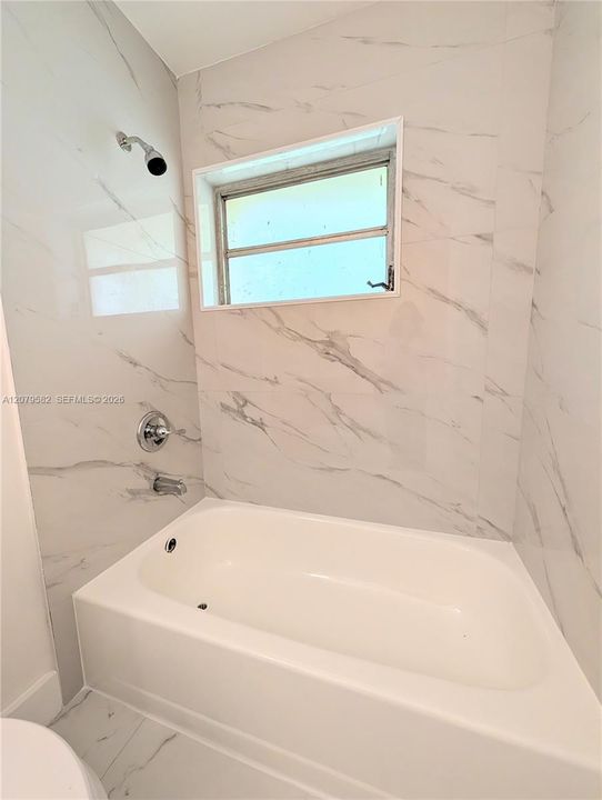 В аренду: $1,990 (3 спален, 2 ванн, 1232 Квадратных фут)