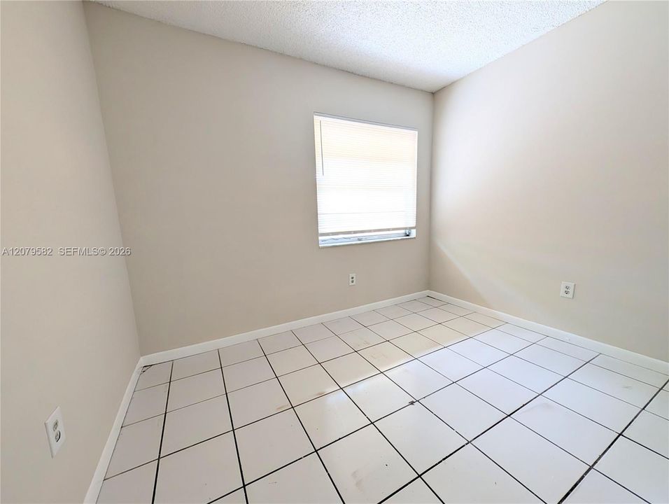 В аренду: $1,990 (3 спален, 2 ванн, 1232 Квадратных фут)