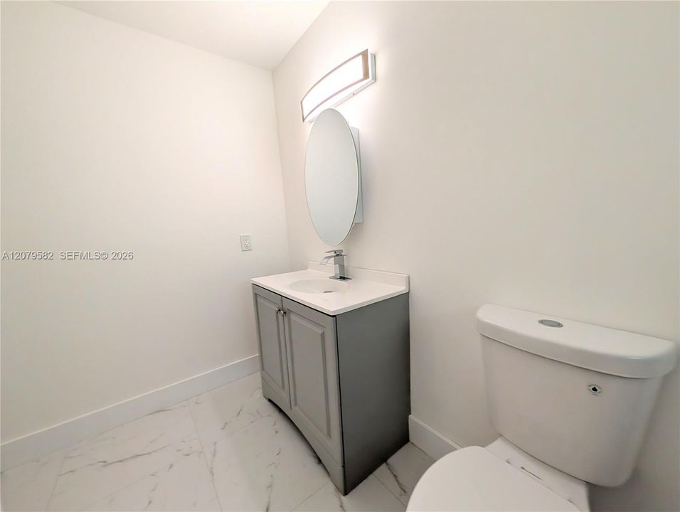 В аренду: $1,990 (3 спален, 2 ванн, 1232 Квадратных фут)