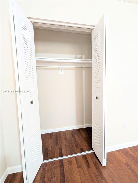 В аренду: $1,990 (3 спален, 2 ванн, 1232 Квадратных фут)