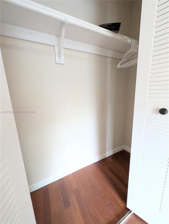 В аренду: $1,990 (3 спален, 2 ванн, 1232 Квадратных фут)