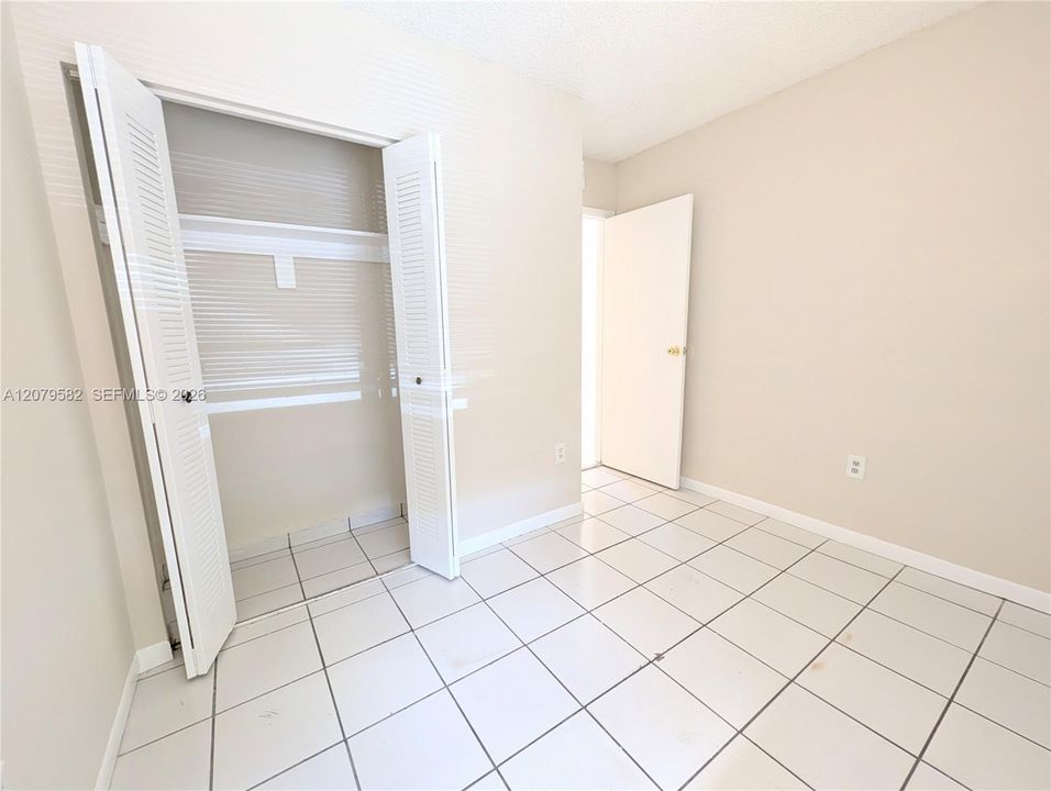 В аренду: $1,990 (3 спален, 2 ванн, 1232 Квадратных фут)