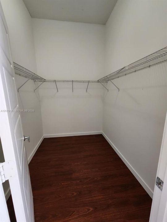 En Renta: $3,800 (3 camas, 2 baños, 1980 Pies cuadrados)