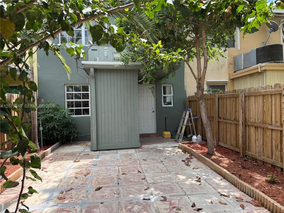 En Venta: $340,000 (2 camas, 2 baños, 1008 Pies cuadrados)