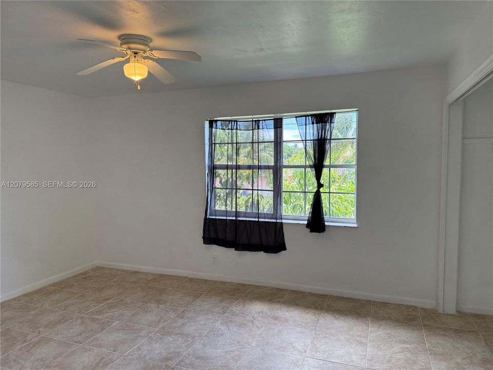 En Venta: $340,000 (2 camas, 2 baños, 1008 Pies cuadrados)