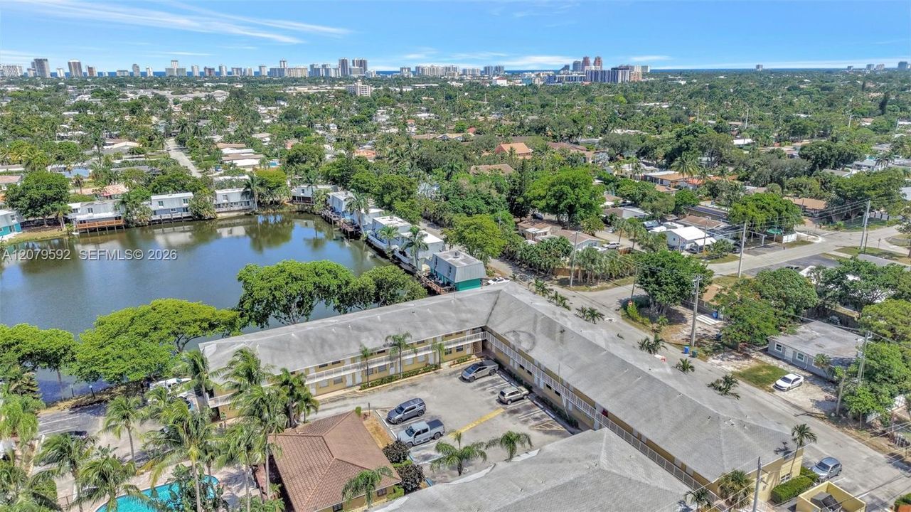 For Rent: $1,800 (2 beds, 1 baths, 770 Square Feet)