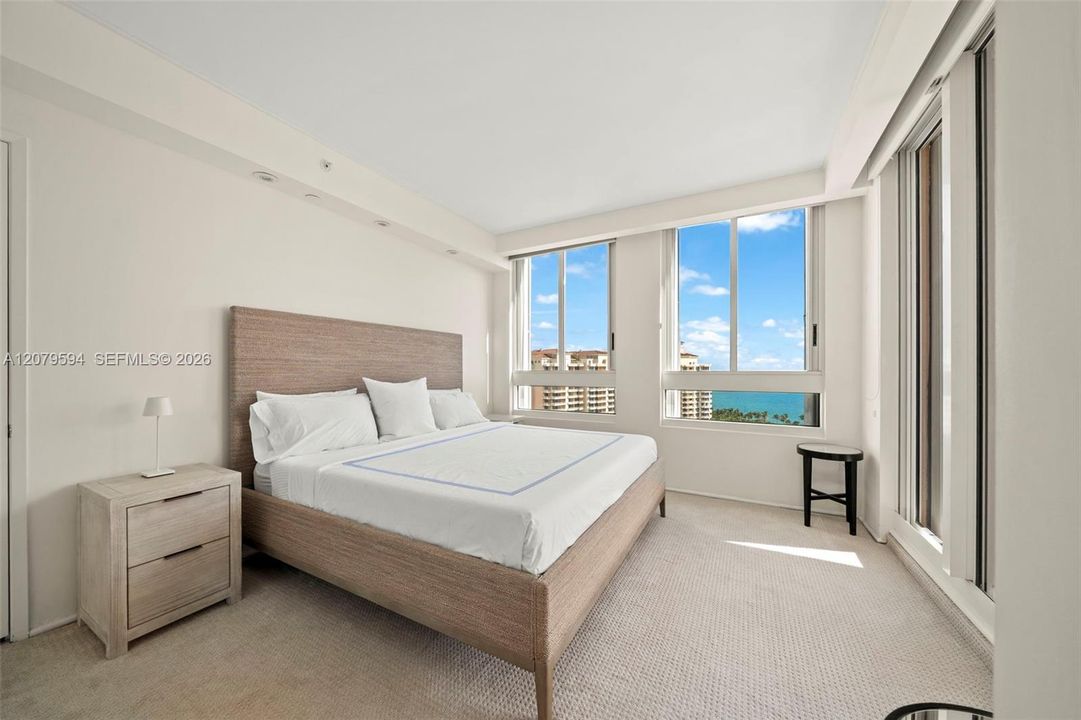 For Rent: $20,000 (3 beds, 4 baths, 2500 Square Feet)