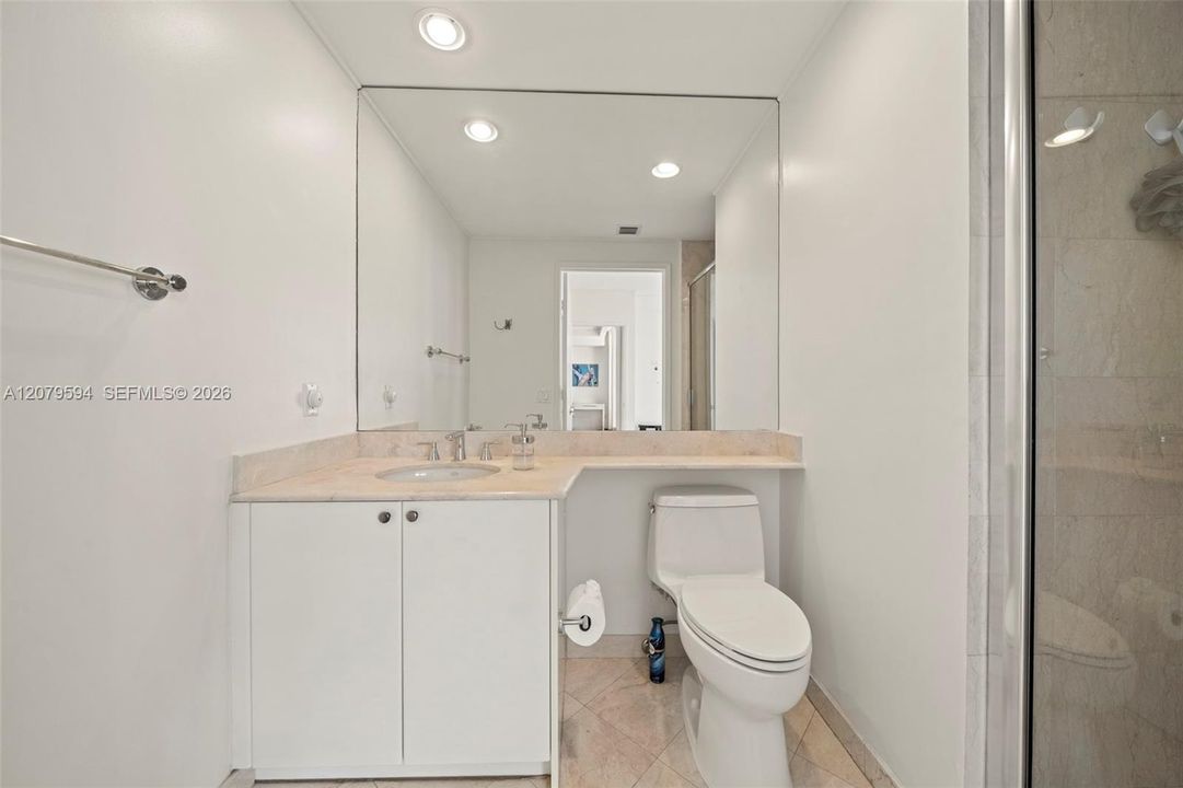 For Rent: $20,000 (3 beds, 4 baths, 2500 Square Feet)