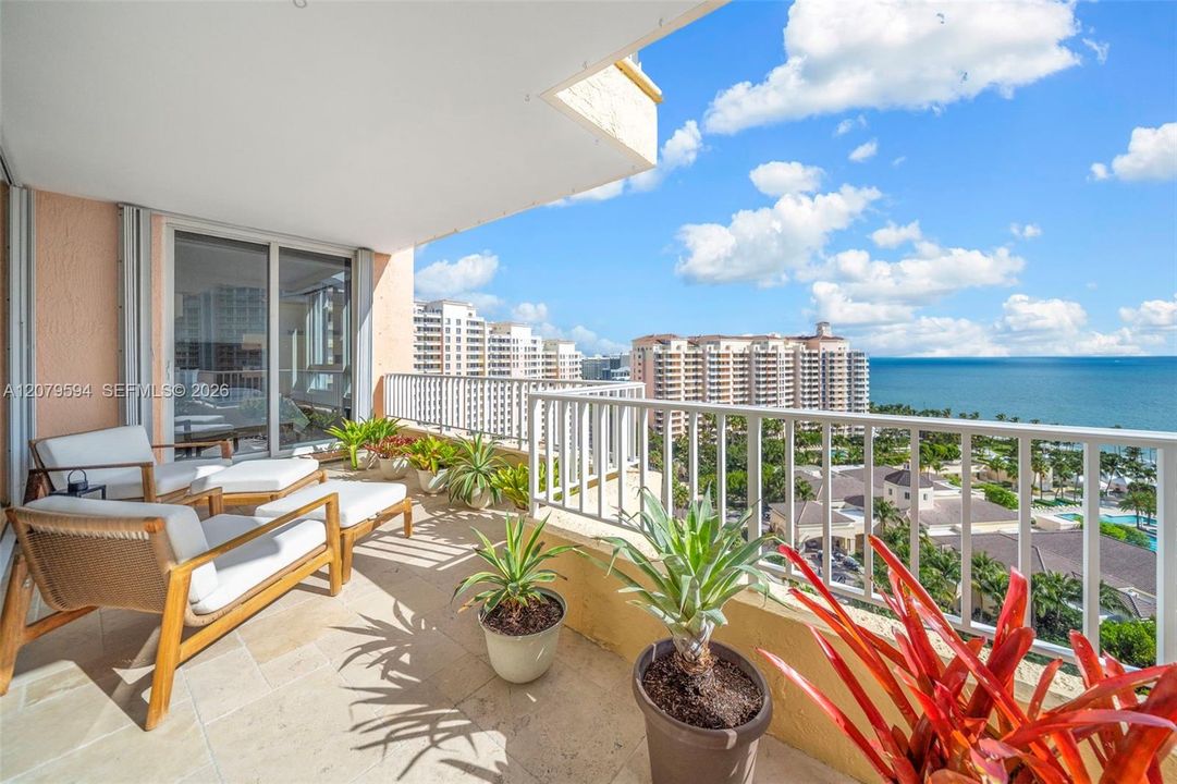 For Rent: $20,000 (3 beds, 4 baths, 2500 Square Feet)